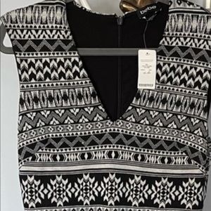 Knee length Bebe  e dress